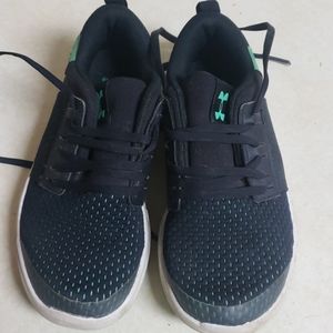 Boys Under Armor size 13 shoes